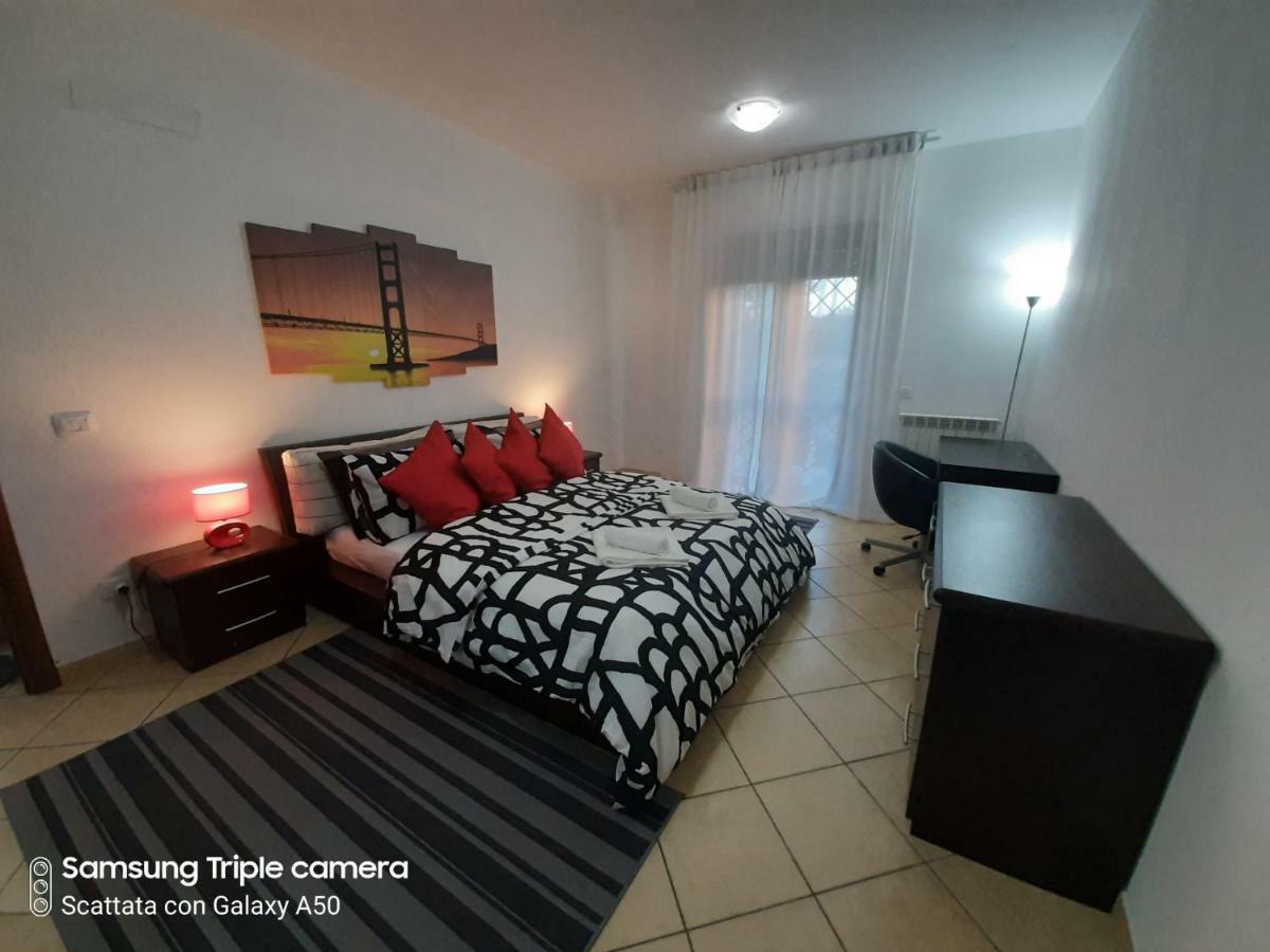 Hillary E Vale Room Rome Extérieur photo