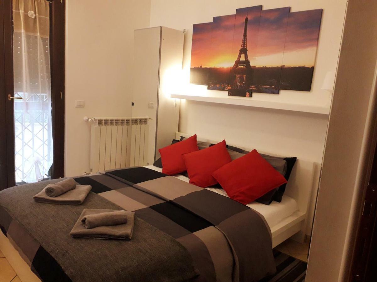 Hillary E Vale Room Rome Extérieur photo