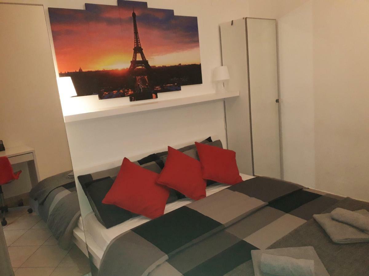 Hillary E Vale Room Rome Extérieur photo