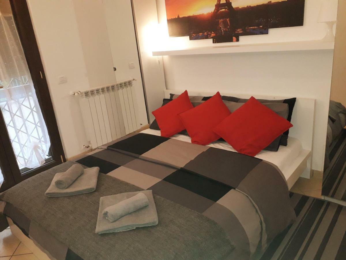 Hillary E Vale Room Rome Extérieur photo